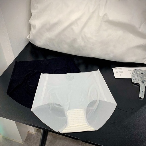 [7781] 輕盈裸肌透膚細緻內褲 7781